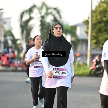 Runner Photo 7706100