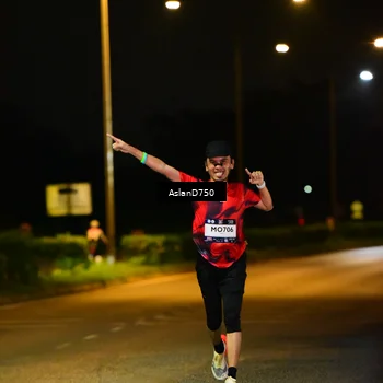 Runner Photo 7706109