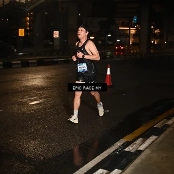 Runner Photo 7706114