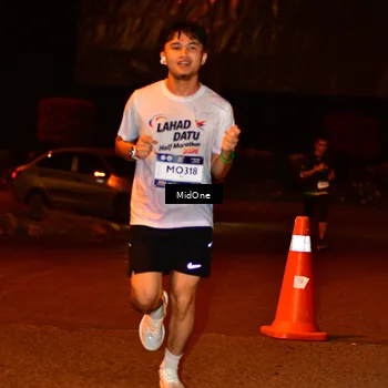 Runner Photo 7706118