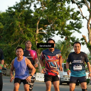 Runner Photo 7706119
