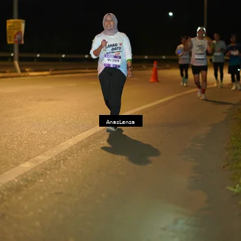 Runner Photo 7706126