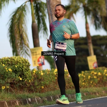 Runner Photo 7706141