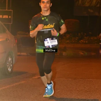 Runner Photo 7706142