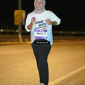Runner Photo 7706143