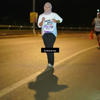Runner Photo 7706145