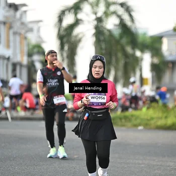 Runner Photo 7706154