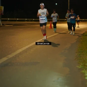 Runner Photo 7706161