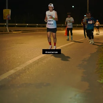 Runner Photo 7706165