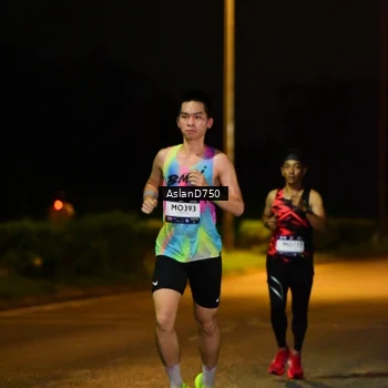 Runner Photo 7706169
