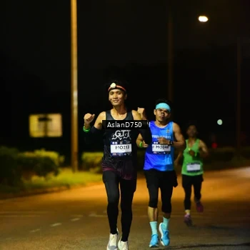 Runner Photo 7706173