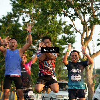 Runner Photo 7706174