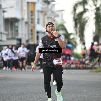 Runner Photo 7706184