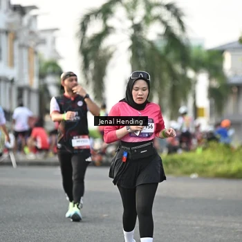 Runner Photo 7706185
