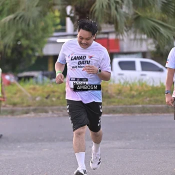 Runner Photo 7706193