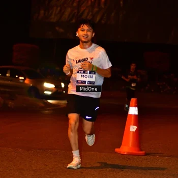 Runner Photo 7706196