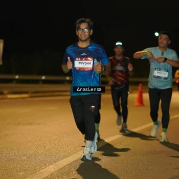 Runner Photo 7706197
