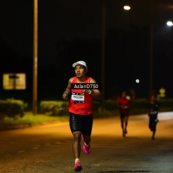 Runner Photo 7706209