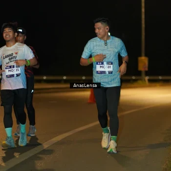 Runner Photo 7706219