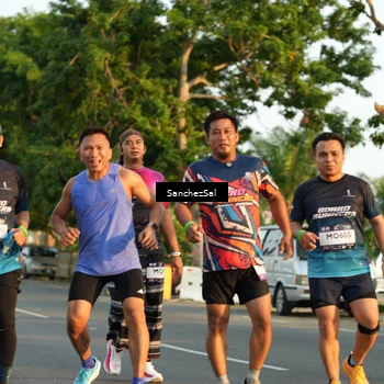 Runner Photo 7706221