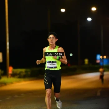 Runner Photo 7706222