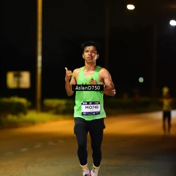 Runner Photo 7706230