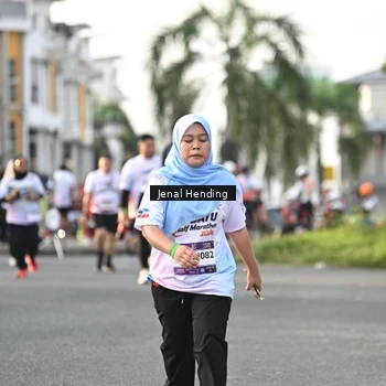 Runner Photo 7706233