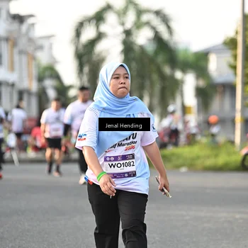 Runner Photo 7706237