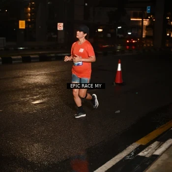 Runner Photo 7706240