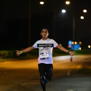 Runner Photo 7706245