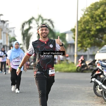 Runner Photo 7706248