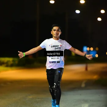 Runner Photo 7706254