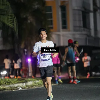 Runner Photo 7706261