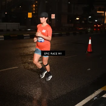 Runner Photo 7706274