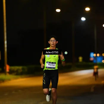 Runner Photo 7706275