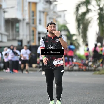 Runner Photo 7706279