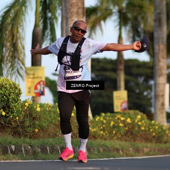 Runner Photo 7706280