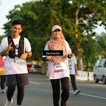 Runner Photo 7706301