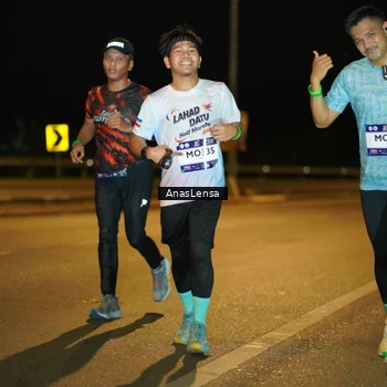 Runner Photo 7706309