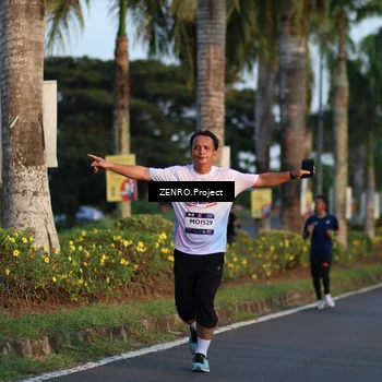 Runner Photo 7706323