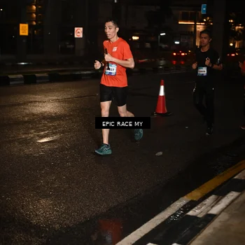 Runner Photo 7706334