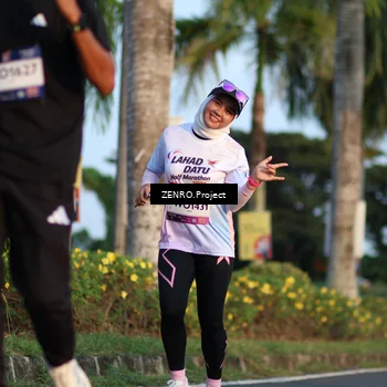 Runner Photo 7706340