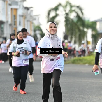 Runner Photo 7706345