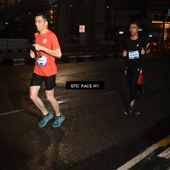 Runner Photo 7706353