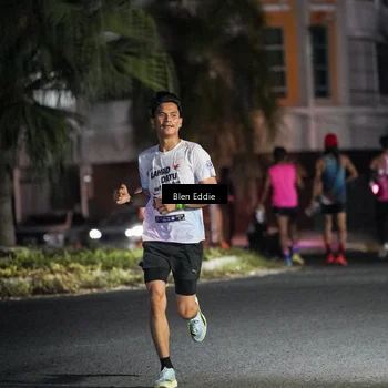 Runner Photo 7706354