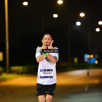 Runner Photo 7706361