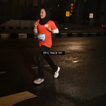 Runner Photo 7706363