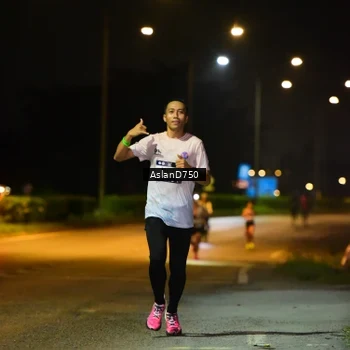 Runner Photo 7706364