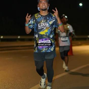 Runner Photo 7706370