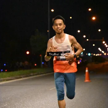 Runner Photo 7706393